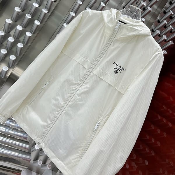 《大人気》プラダ Re-Nylon ウィンドブレーカー ジャケット レプリカ puy90009